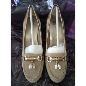 Anne Klein AKTYBALT Tan Suede Metallic Bronze Heeled Loafer Pumps Women's 8M